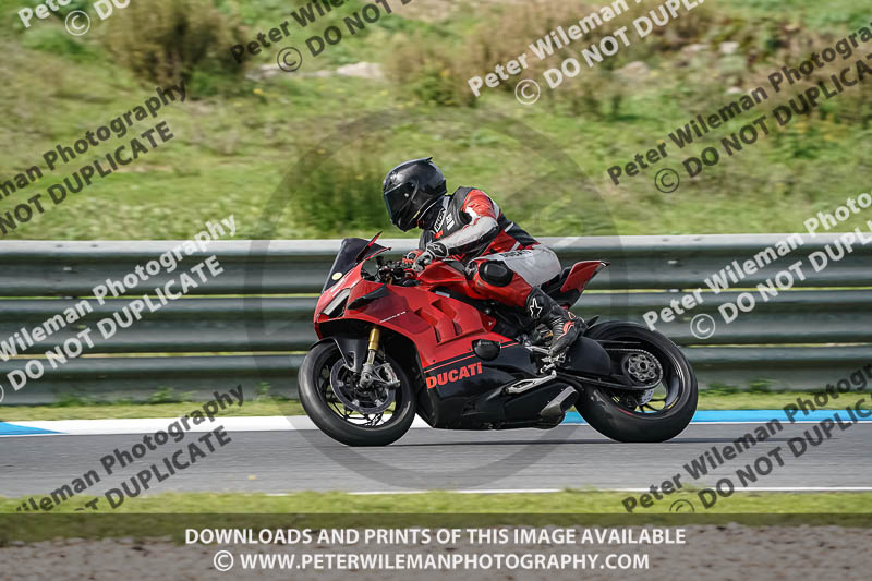 estoril;event digital images;motorbikes;no limits;peter wileman photography;portugal;trackday;trackday digital images